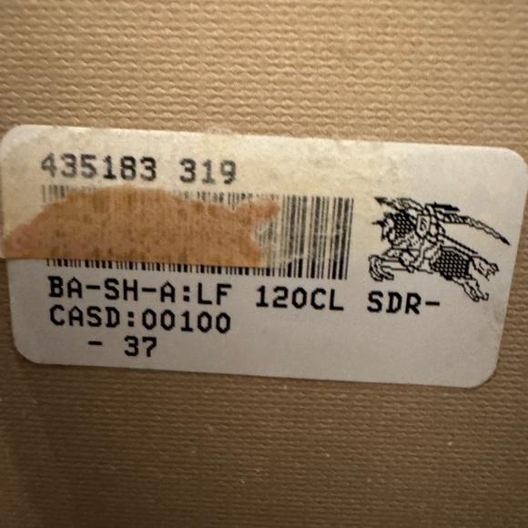 Burberry Heels - Picture 4 of 6